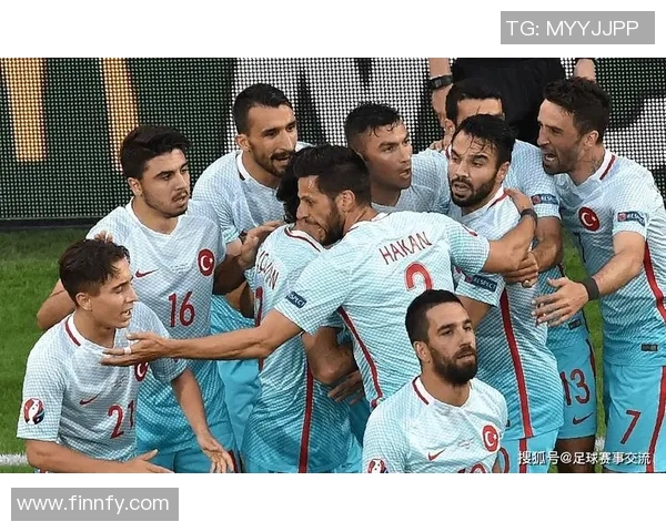 伊朗与中国足球赛事深度分析及战术对比探讨